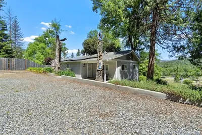 Image de Yosemite, Hot Tub, Pets - Memories!