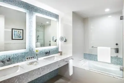 Image de Three Bedroom Apartment Near Carrefour Hypermarket Al Ghurair By Luxury Bookings