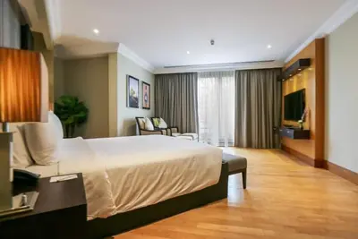 Image de Royal Suite Near Palm Strip Mall By Luxury Bookings