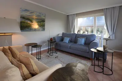 Image de Spacious vacation apartment in a central location with garden and covered terrace.