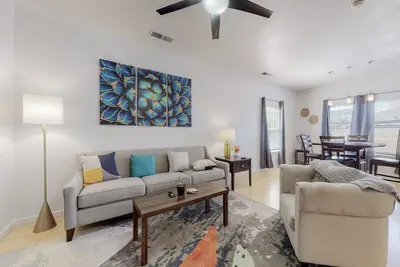 Image de Albuquerque downtown Railyard home!