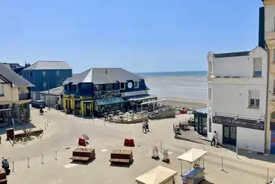Image de Escale Ă Coutainville: Vue mer, centre