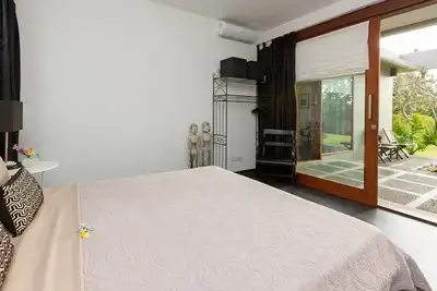 Image de Simple Modern villa 3br surrounded Ricefiew field