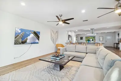 Bichito’s Playground - Heated pool, Walkable