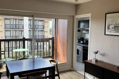 Image de Appartement 2 pièces avec balcon, ascenseur, cuisine équipée - Cabourg