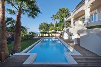Image de Vue mer panoramique à l'entrée de Saint-Tropez