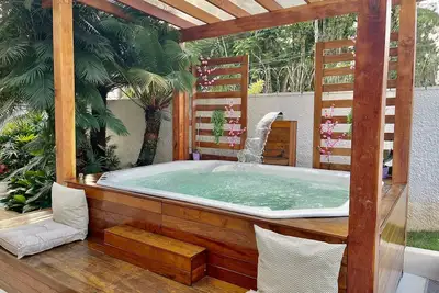 Image de Beautiful villa with spa and pool 50 meters from the beach