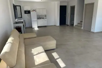 Image de Maison ensoleillée avec jardin