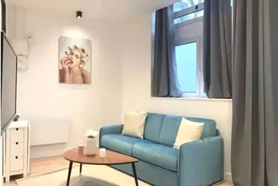 Image de 1. Joli Appart 4pers#Buttes Chaumont#Chapeau Rouge