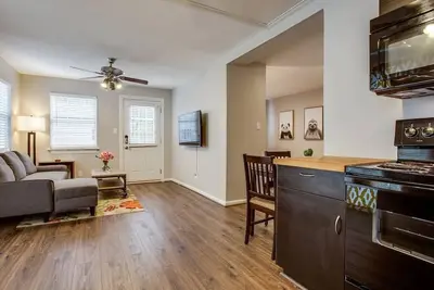 prof cleaned*Peaceful & Close 2 Dwntwn