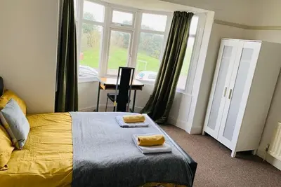 Image de SeaBreeze Apartment is real lovely beachside apartment away from the bustle city
