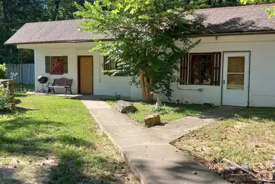 Image de Cottage on Petit Jean Mountain!