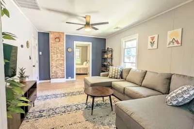 Image de Duck Island Getaway - Close to Downtown and West Side Market