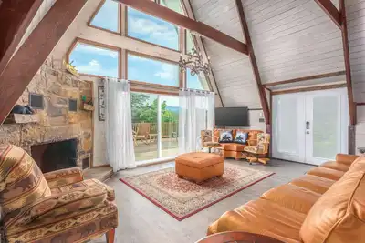 Image de Amazing Chalet mins to Dollywood and The Island