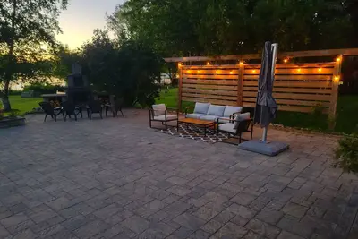 Image de Beautiful family lakefront cottage