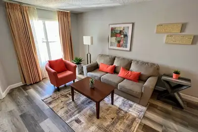 Image de Fully-Equipped Villa Next to Disney!