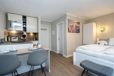 Image de Sylter Rose - Modern 1-room apartment with terrace, parking space, Wlan.