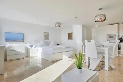 Image de Sea view I - Modern apartment, balcony with sea view, parking space, Wlan.
