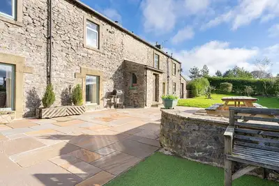 Image de Hulmes Vale House -  Sleeps 14 - Peak district