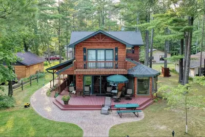 Image de Lakefront 5 Bedroom Cabin on Mead Lake