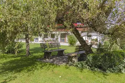 Image de Appartement dans une ferme avec entrée privée