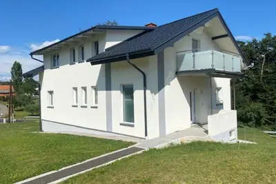 Image de App. dans une maison privée, beaucoup d'espace et de calme