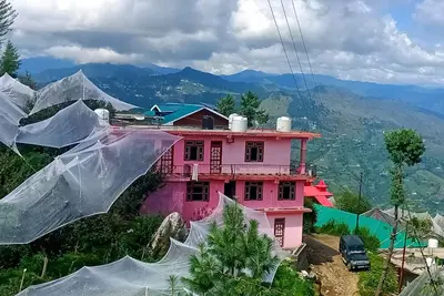 Image de 4 Bedroom Cottage by Silvermoon Homestay Shimla | Near Fagu - Kufri