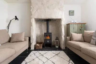 Image de Number 21 - Lovely cottage with stunning sea views in sought after town