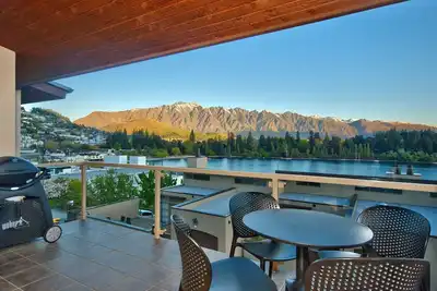 Image de 3 bedroom Townhouse 200m from the Steamer Wharf