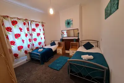 Image de Classic House is 3 mins. walk from station with free parking designated for you.