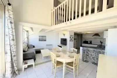 Image de Superbe maison mitoyenne avec piscine collective 6pq32