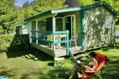 Image de Chalet Lavande Confort 21m² - 2 chambres + terrasse couverte 10m² 3 personnes
