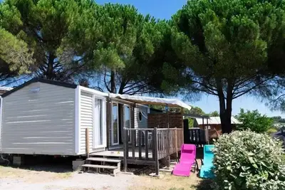 Image de Mobil-home Confort 29m² 2 chambres + terrasse couverte + climatisation + Tv 4 à 5 personnes - 4 pers. inclus dans le tarif