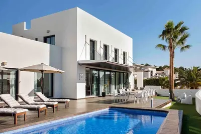 Image de Modern Luxury Villa - 5 brm, heated pool, sea views, gym