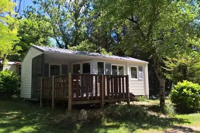 Image de Résidence Mobile confort Acacias avec terrasse bois semi-couverte 18m² Tv Tnt + climatisation 4 personnes