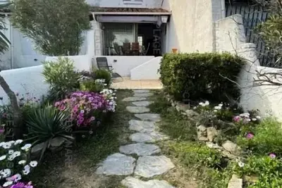 Image de Maison avec jardin sur Saint Pierre La Mer 6stp73