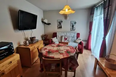 Image de 50m des commerces, 2ème étage, balcon, télévision, 24m², Réallon