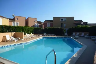 Image de Maison dans résidence avec piscine, tennis et terrain de pétanque
