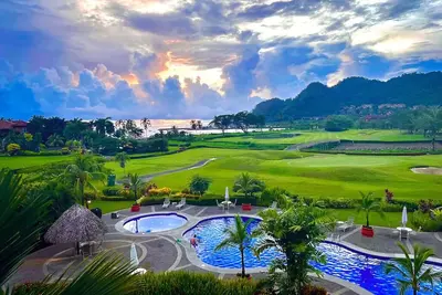 Image de Los Sueños Impeccable, Spacious 2+2 Condo