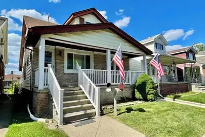 Image de Cheerful & spacious 2-bedroom home near￼ downtown.