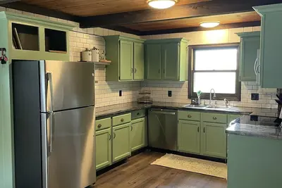 Image de Fully Remodeled Two-Bedroom Cabin on the River