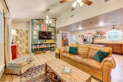 Image de Creekside Cabin 38- Closed Temporarily For Floor Repairs- So sorry!