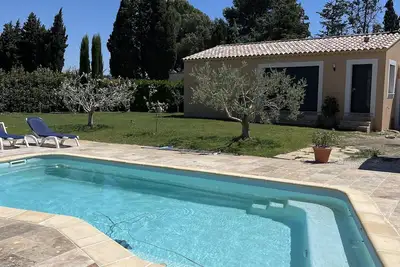 Dépendance de 70 m2 en Provence