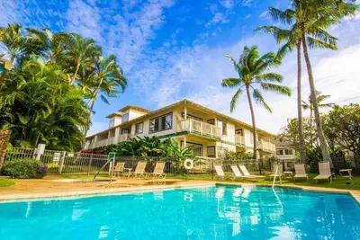 Image de Beautiful 8 brs for 22 near Poipu Beach Park!