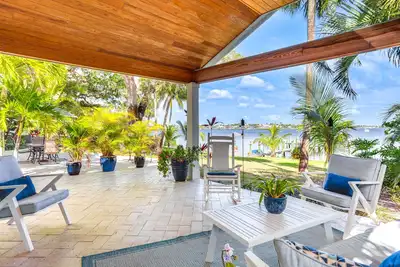 Image de Waterfront Stuart Oasis w/ Hot Tub & Dock!
