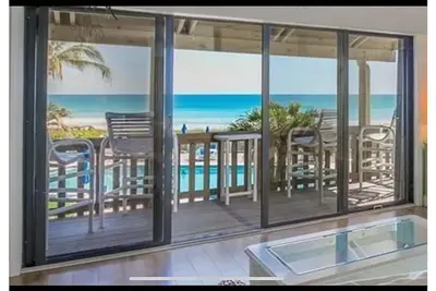 Image de Hutchinson Island Oceanfront Condo Steps to the Beach from Unit