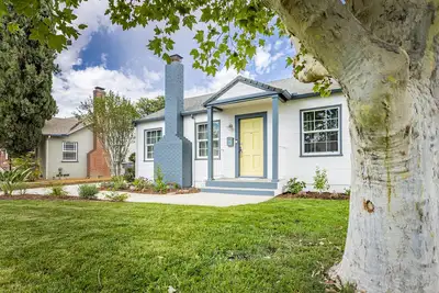 Image de Sea Shells close to Downtown Riverside Ucr Cbu Rc