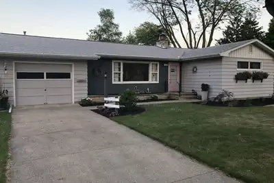 Image de Rental - 4. 7 miles away, newly remodeled ranch home