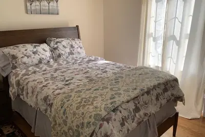 Image de Beautiful & unique home with 3 bedrooms and two bathroom.