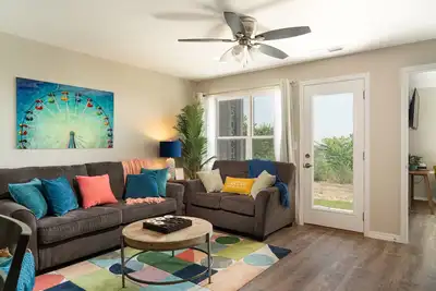 Image de Close to Sdc & Strip! * 2 King Beds* *Baby Gear!